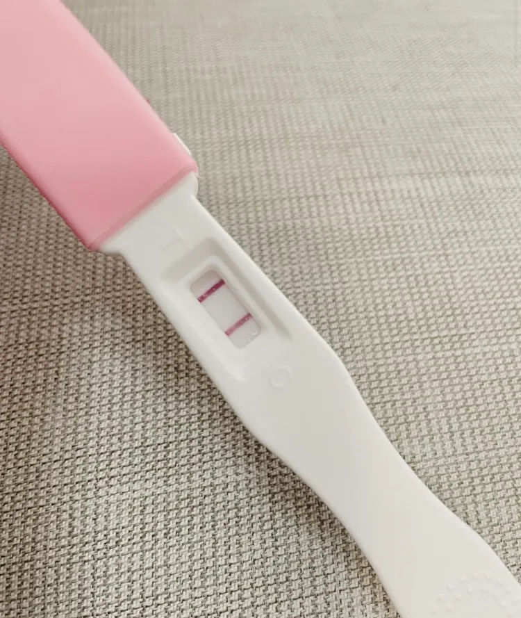 蔡昌憲空姐老婆驗到有孕。翻攝蔡昌憲老婆IG