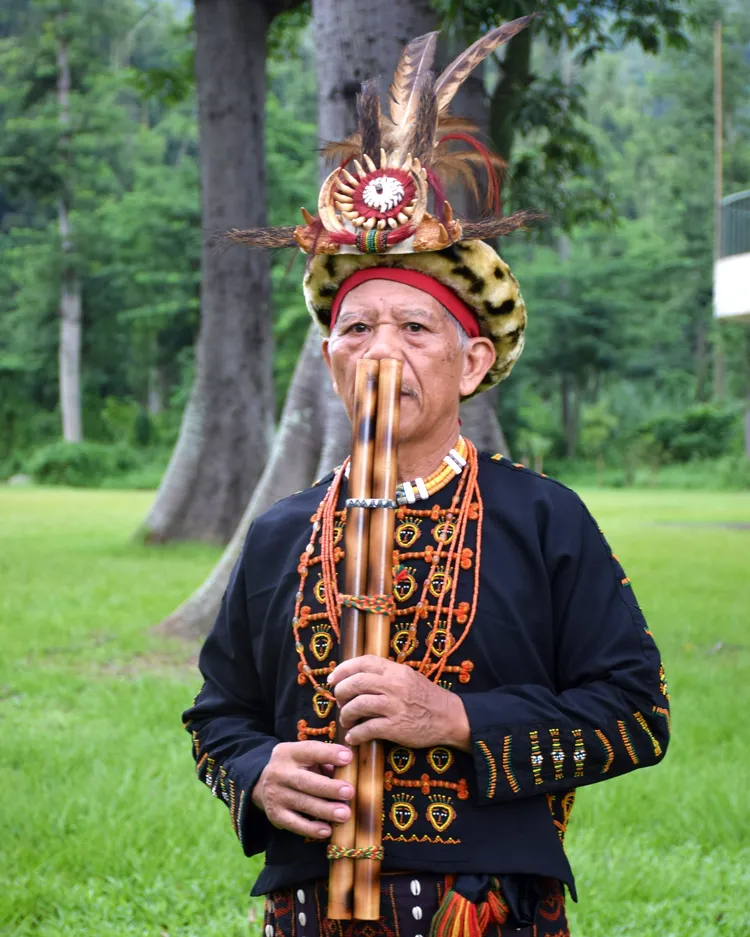 排灣族雙管鼻笛保存者「人間國寶」謝水能。　謝水能提供