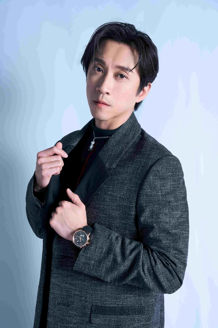 陳漢典金鐘獎當天戴上MIDO Baroncelli lll Chronograph Moonphase永恆系列月相計時碼錶。翻攝陳漢典IG