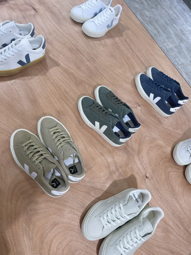 4款瑪黑家居快閃店獨家VEJA Campo鞋款。張家玲攝