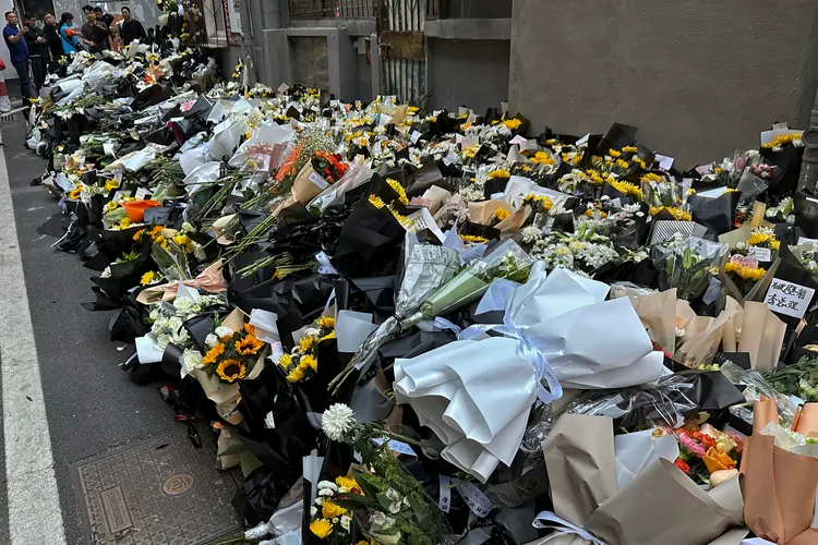 安徽合肥李克強故居外的悼念花海。美聯社