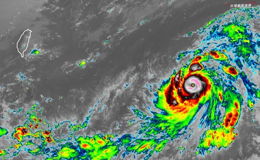 威力衝顛峰!強颱布拉萬挑戰風王 最強核心「台北到台南的距離」