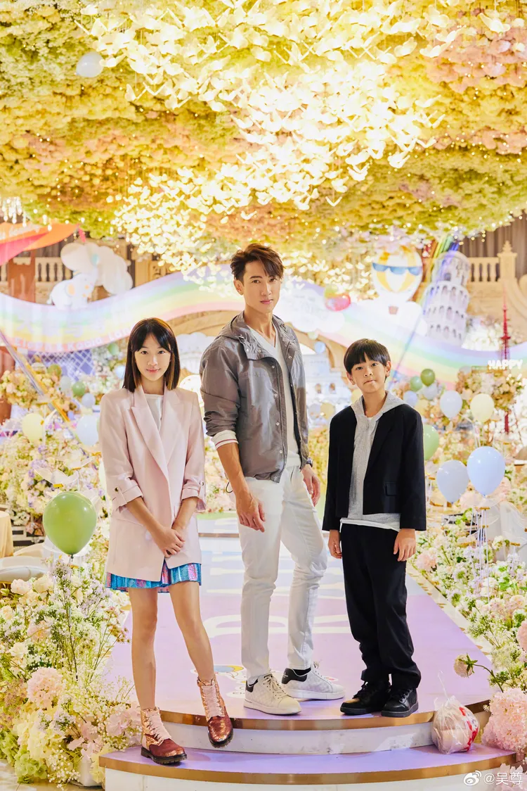 吳尊一對兒女都是高顏值。翻攝吳尊微博