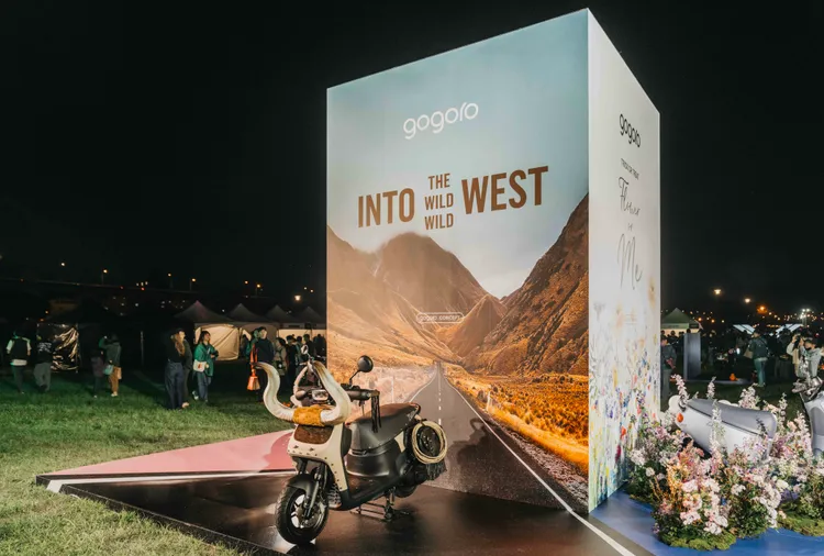 戴上誇張牛角的西部牛仔風格Gogoro機車。業者提供