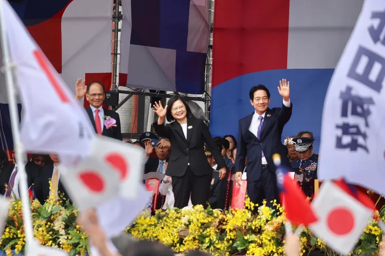 日華懇談會與立法院台日交流聯誼會遊行，與總統蔡英文、副總統賴清德致意。林林攝