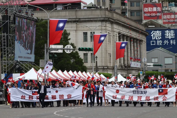 日華懇、台日交流聯誼會遊行。林林攝