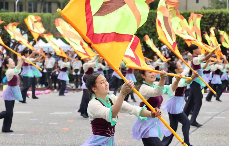 翡翠騎士賣力演出。林林攝