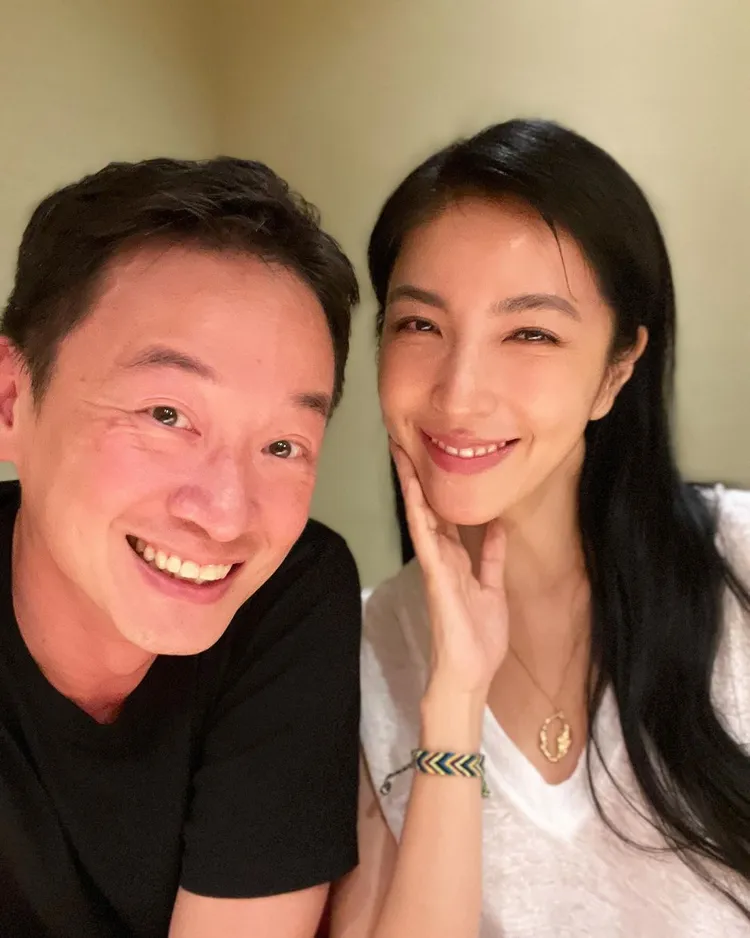 楊謹華與老公笑得幸福。翻攝楊謹華IG