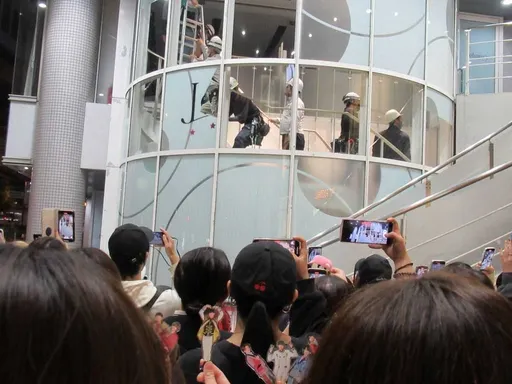 粉絲含淚送終傑尼斯　「關8」變禁忌他自掌嘴