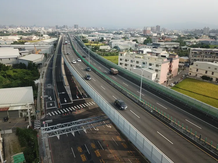 台74線草湖交流道通車。交通部提供