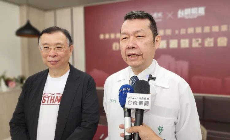 奇美醫院院長林宏榮指出，運動醫療可為球員的健康保駕護航。院方提供