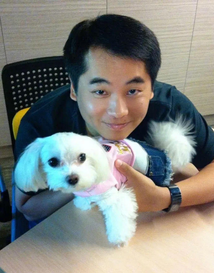 陳銘章po出前幾年與紀寶貝的合照。翻攝陳銘章微博