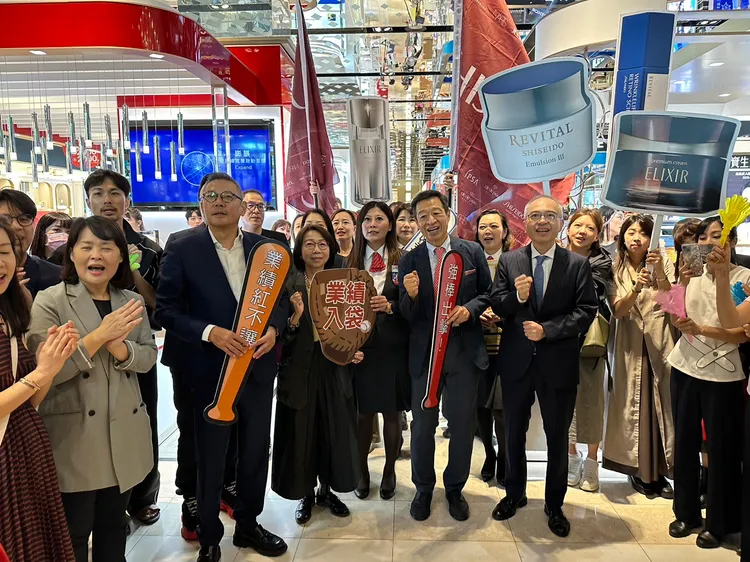 新光三越全台14店，週年慶陸續登場。陳怡文攝