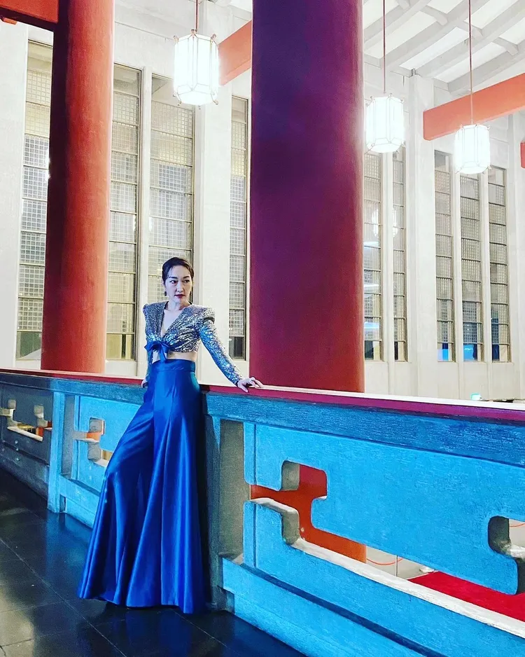 女星巴鈺第一次主持紅毯，表現大受好評。翻攝《巴鈺》粉絲頁