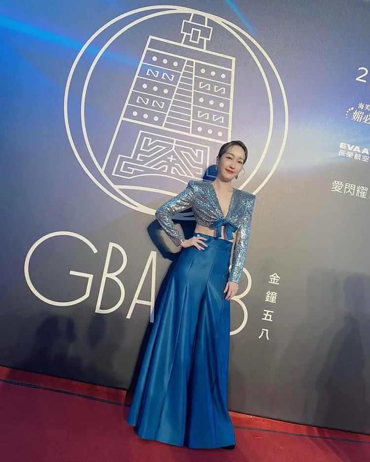 女星巴鈺第一次主持紅毯，表現大受好評。翻攝《巴鈺》粉絲頁