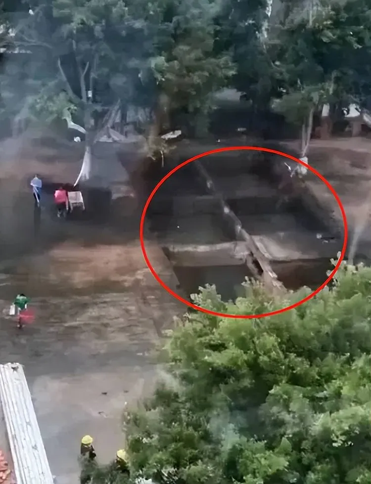 事發的操場。取自微博／重慶商報