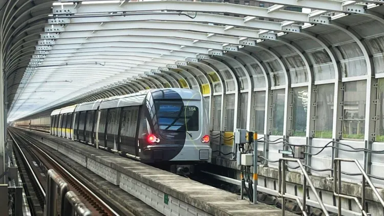 「環狀線的移動美學」捷運主題列車。新北捷運公司提供