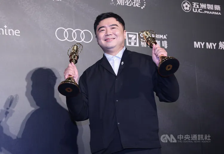 第58屆廣播金鐘獎14日在台北國父紀念館舉行頒獎典禮，高雄廣播電台節目「Chill是青春」拿下少年節目獎，主持人倫瑆（郭倫瑆）並獲少年節目主持人獎肯定。中央社