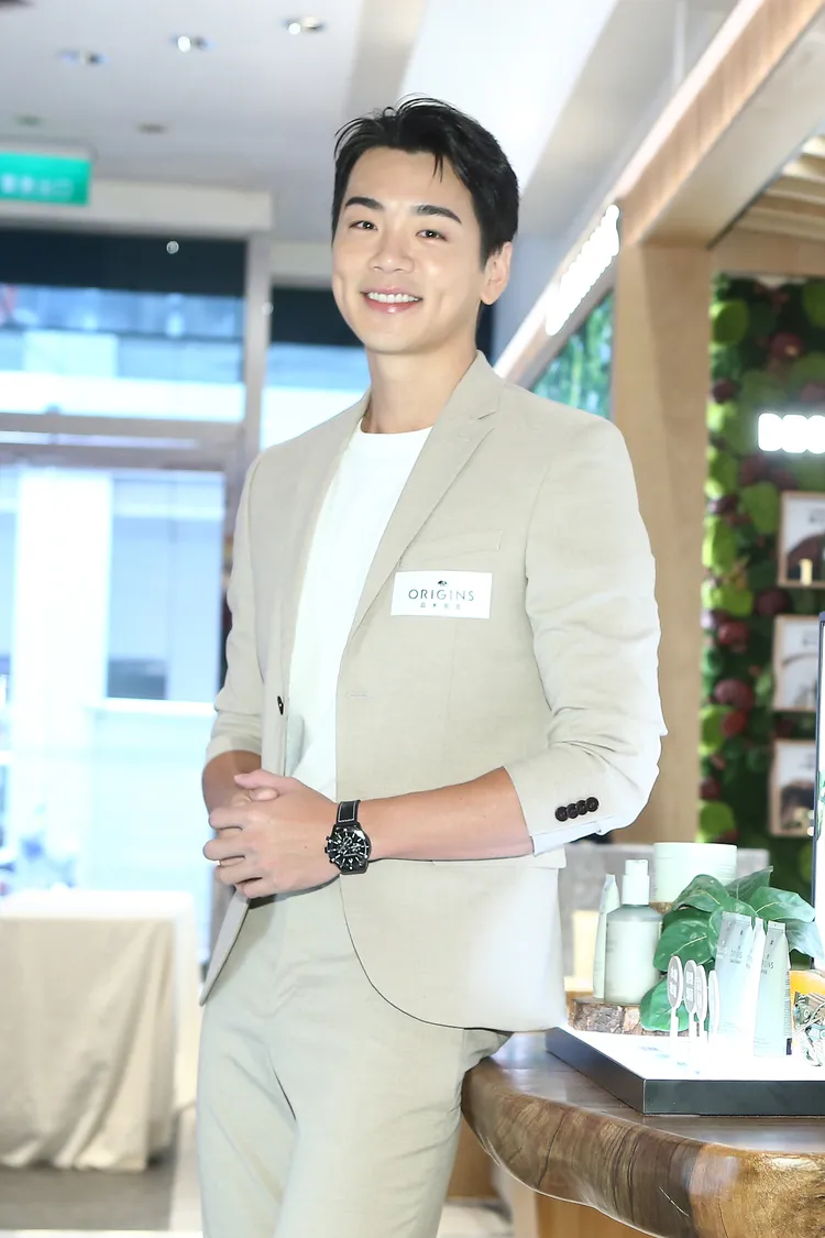 他相當喜愛品牌新推出的護手霜。攝影中心攝