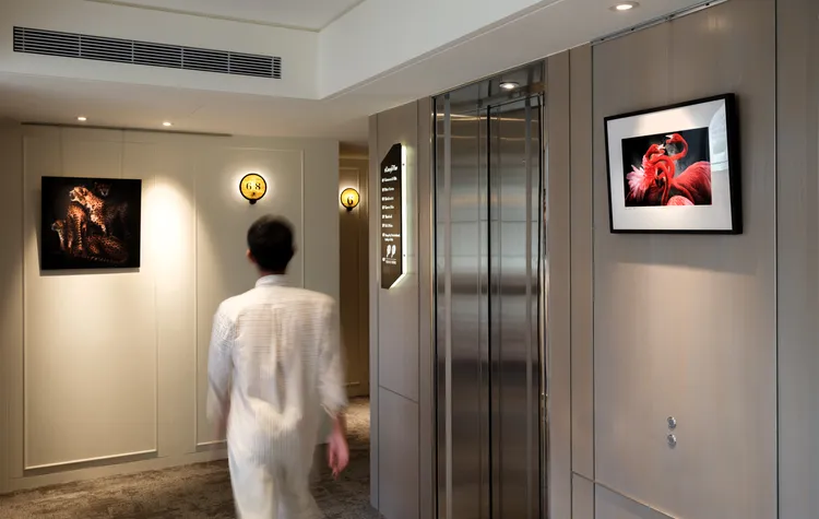 酒店每個樓層以不同國家為代表，搭配當地藝術家作品。業者提供