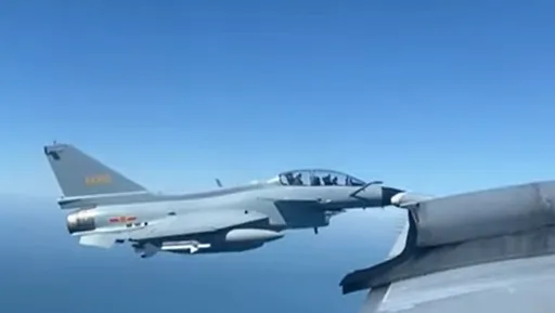 不安全不專業!中國軍機再度挑釁加拿大軍機 兩機相距僅5公尺