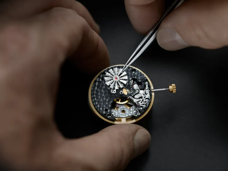 Markus Bühler將小渦輪設計透過高水準工藝，整合進了6點鐘位置的飛行分鐘陀飛輪中。品牌提供