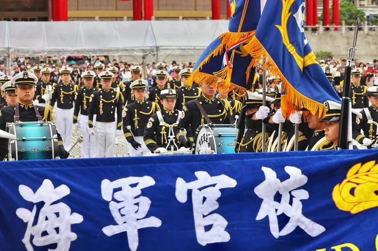海軍官校一盞滂薄氣勢。林林攝