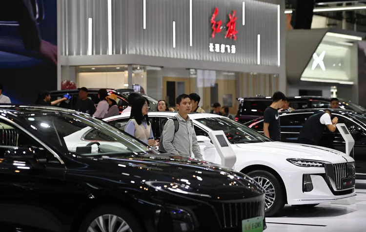 2023中國（天津）國際汽車展覽會正在天津舉行，圖為紅旗汽車攤位。新華社