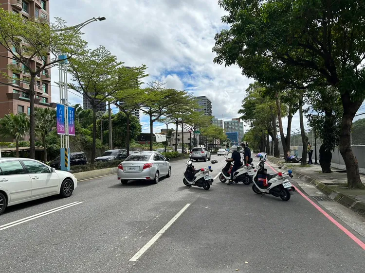 警方封鎖現場調查。翻攝畫面