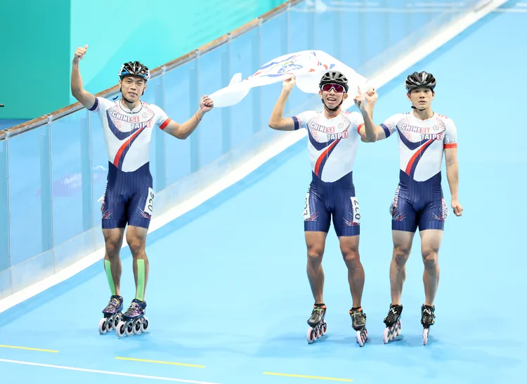 台灣在男子3000公尺接力逆轉奪金。  奧會提供