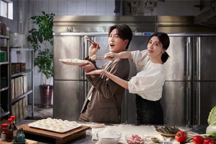 衛斯理與賈靜雯聯手賣各式料理。資料照片