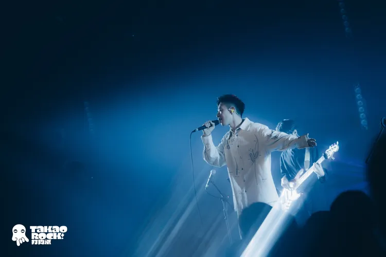 歌手鄭興睽違四年再度回到台灣參加打狗祭大庫舞台演出。高流提供