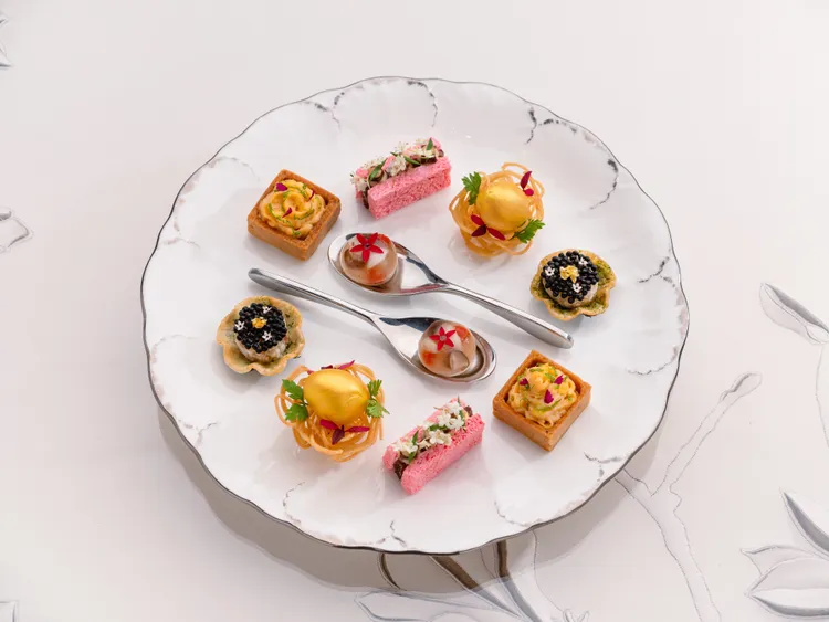 下午茶擁有5款甜點6款鹹點。品牌提供