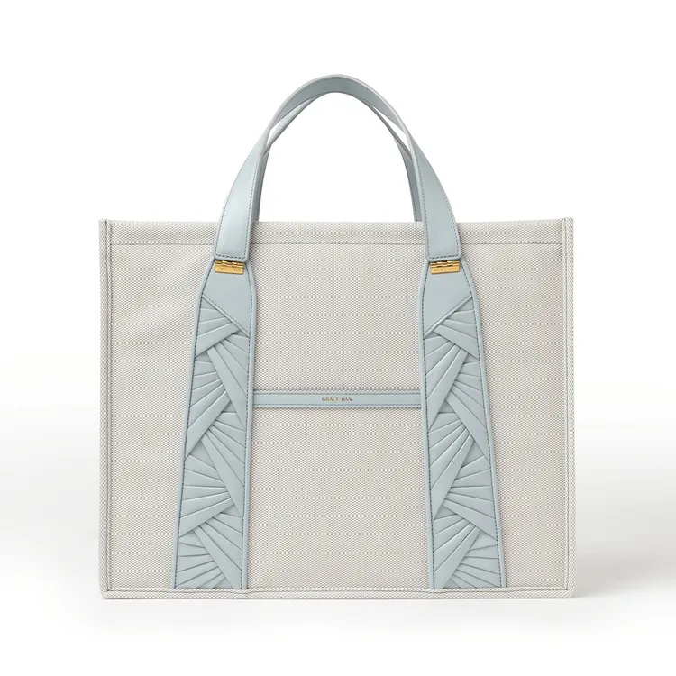 芭蕾課百摺帆布中托特包，英鎊1630元（約台幣6萬4400元）。品牌提供