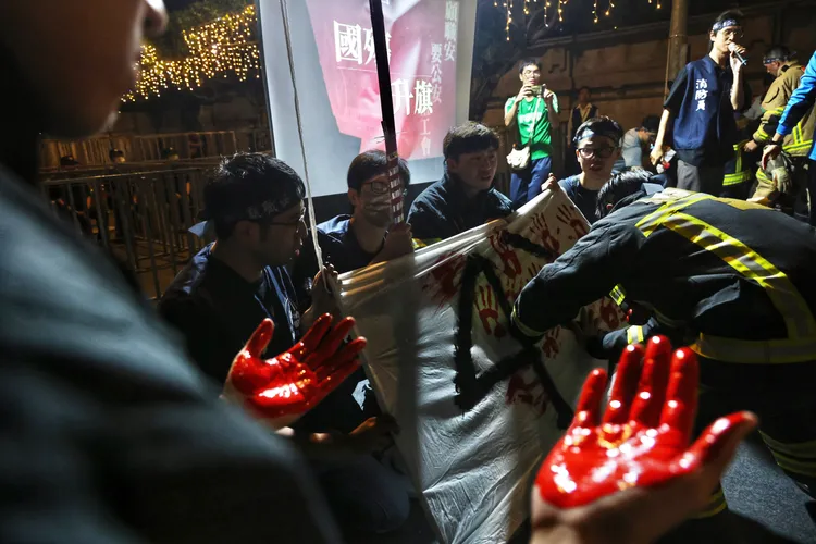 「不要殉職換改革！」一名消防員直言，每一次都要有人殉職，制度才會往前走一點點。林林攝