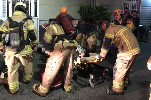 莽漢不滿老婆報警講這件事 冷血放火拋妻小!害她多處傷燙傷