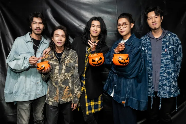 麋先生表演應景帶著南瓜。相信音樂提供