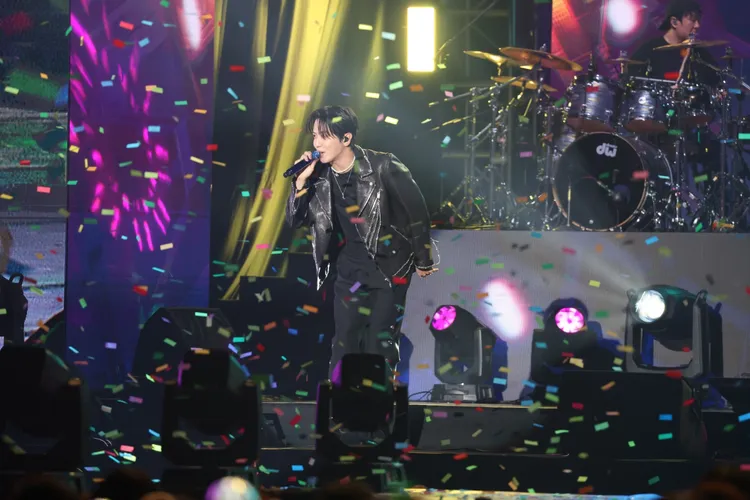 鄭容和寵粉，加碼3度安可。D-SHOW提供