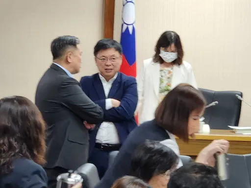 趙天麟退選立院首露面!外遇被指國安危機喊「歪樓」 嗆馬文君一起接受調查