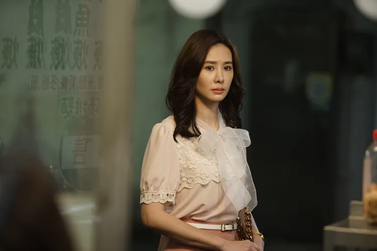 安心亞一場眼淚在眼眶裡打轉的演出，讓温昇豪大讚眼神有戲。中視提供