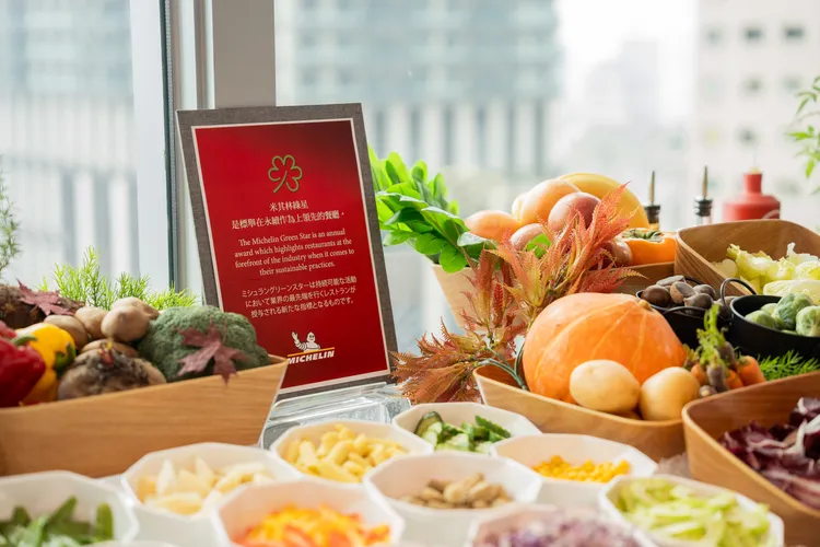 晶英國際行館雲垂樓主廚特選大高屏地區的在地食材入饌結合小小樹食概念，打造秋意食譜。晶華提供