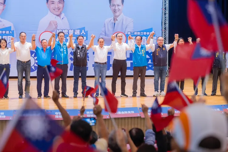 藍軍大團結力挺。侯陣營提供
