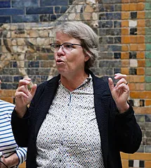 柏林佩加蒙博物館翻修期間，柏林西亞博物館館長赫爾溫將負責文物保存和重新陳列的工作。中央社