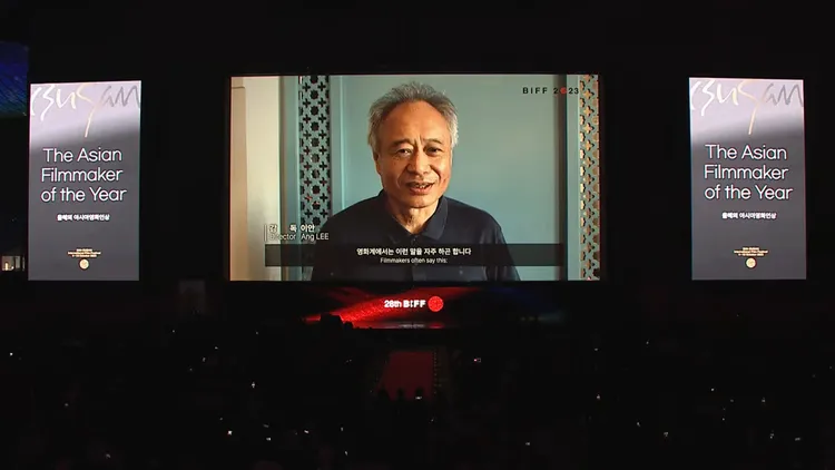 李安拍片祝福周潤發得獎。翻攝釜山影展YouTube
