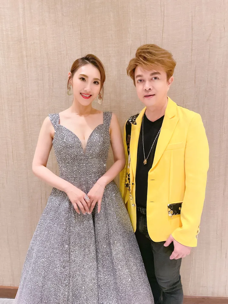 翁立友與謝金晶工作運、財運爆棚。豪記唱片提供