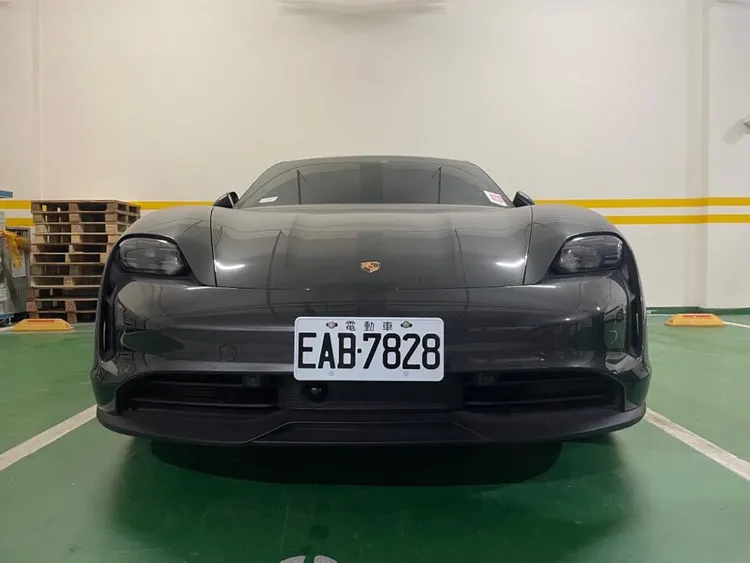 士林分署金拍賣吸金案黃姓主嫌的保時捷。士林分署提供
