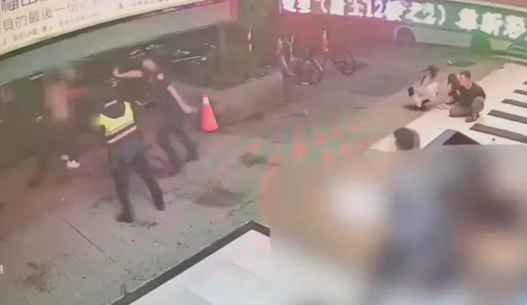 店外監視器曝光。翻攝畫面