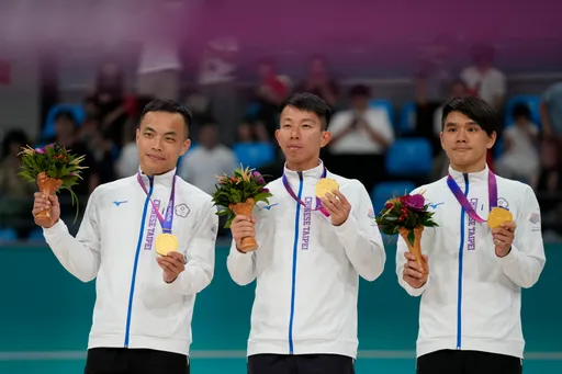 0.01秒的堅持!黃玉霖昨失格痛哭今逆轉奪金 教練激動:沒有放棄