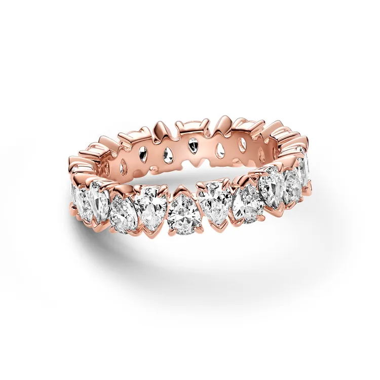 璀璨梨形寶石線戒，4980元。品牌提供