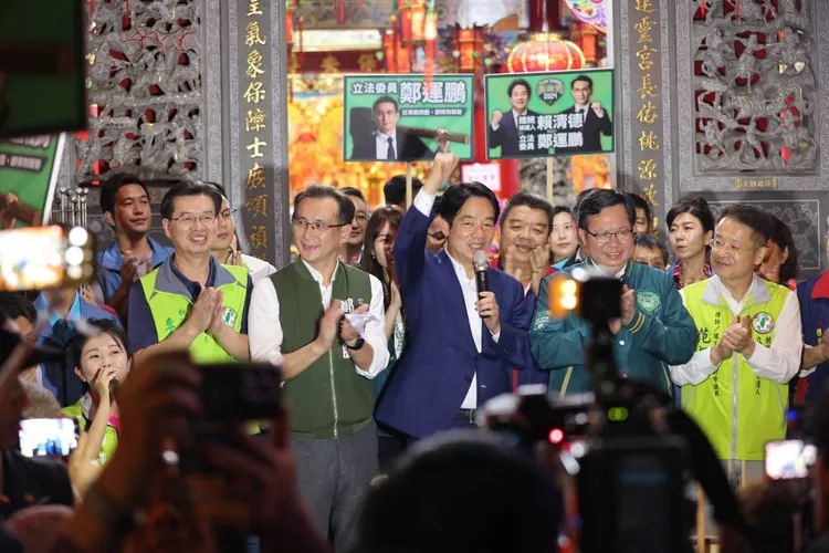 賴清德前往桃園拉抬立委「小雞」。賴清德競辦提供